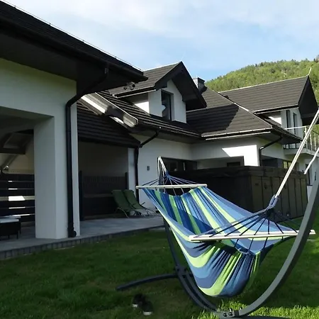 Domino-apartamenty Red Dom wakacyjny