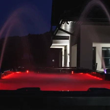 Domino-apartamenty Red